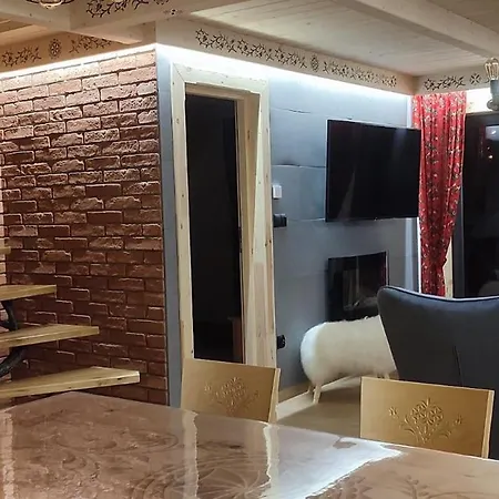 Vip Adrian Zakopane بيت للعطل بورونين
